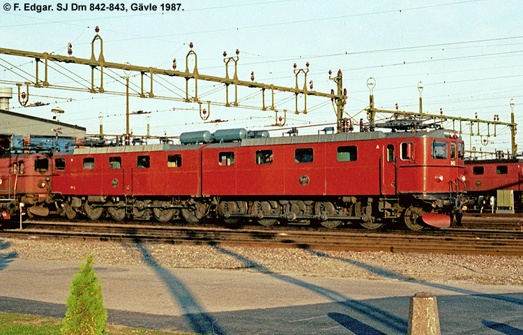 SJ Dm 842